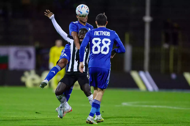 Màn so tài gay cấn giữa PFK Montana vs Lokomotiv Plovdiv